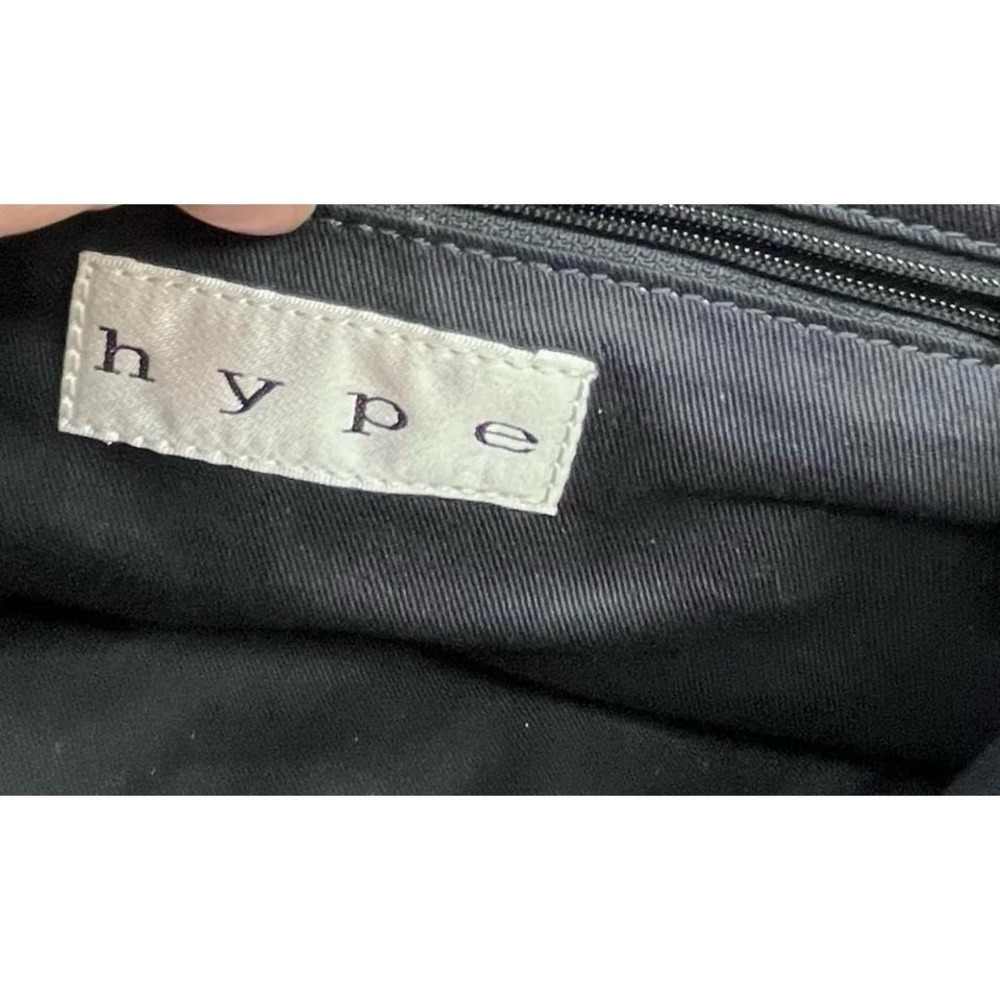 Hype Burgundy Leather Messenger Bag –‎ Cutout Floral Design – Adjustable Strap - Picture 8 of 8